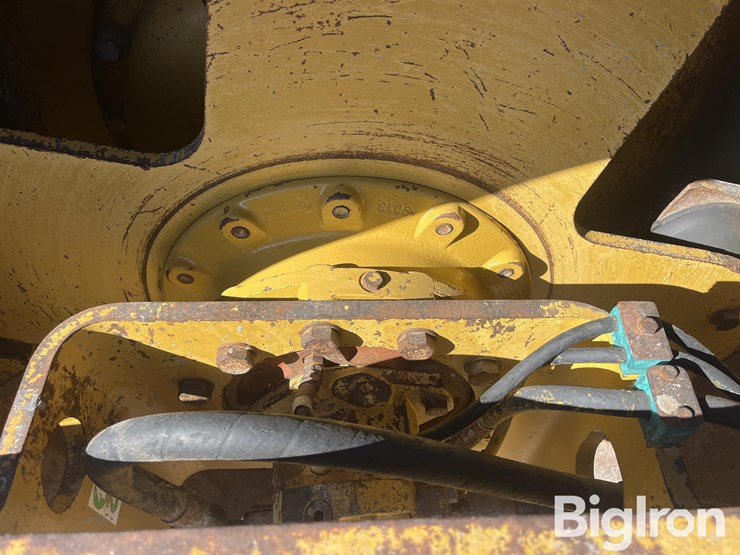 caterpillar-cp-563e-image-17