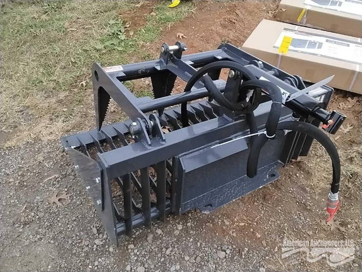 44"-skid-steer-root-grapple-bkt-image-5