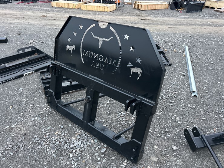 #542-•-magnum-usa-hay-spear-for-john-deere-image-2