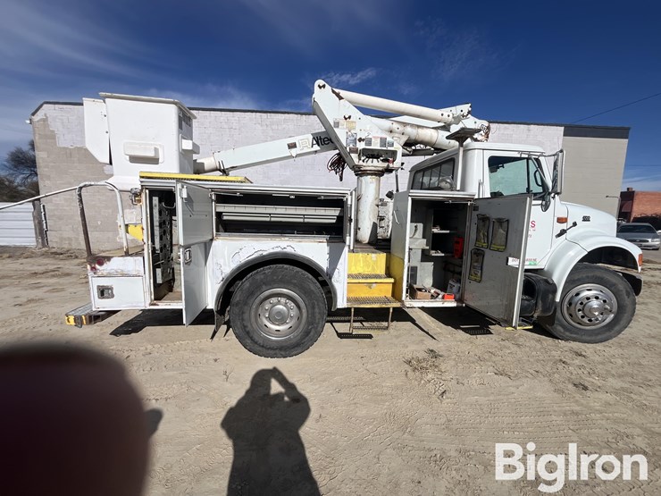 2001-international-4700-image-12