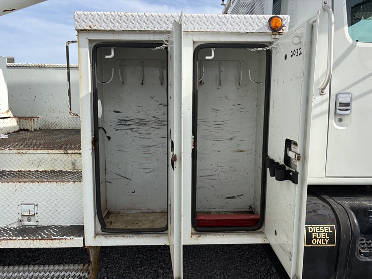 2002-international-4700-image-10