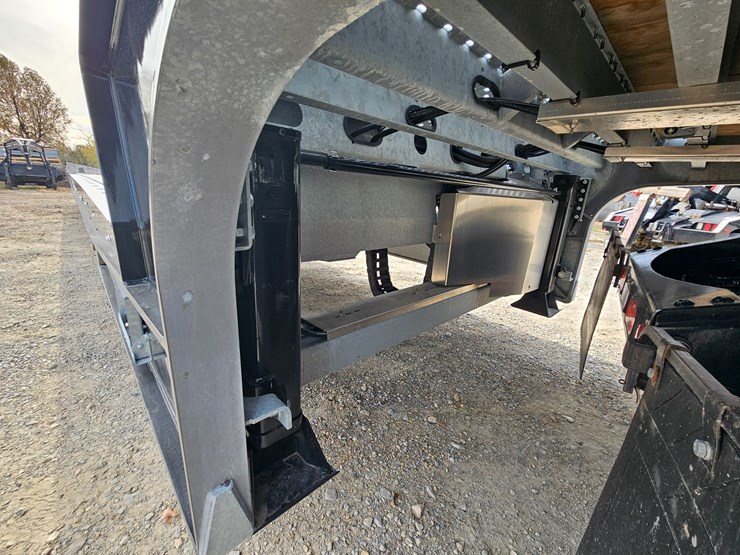 2025-landoll-440-image-29