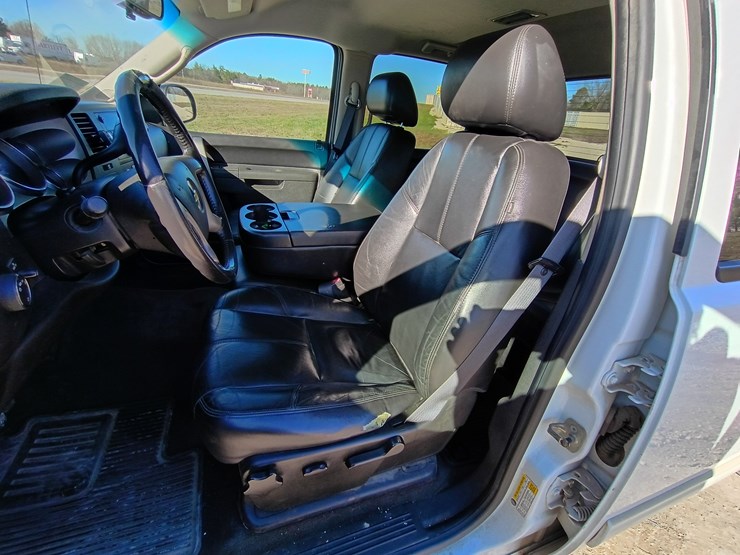 chevrolet-silverado-1500-image-30