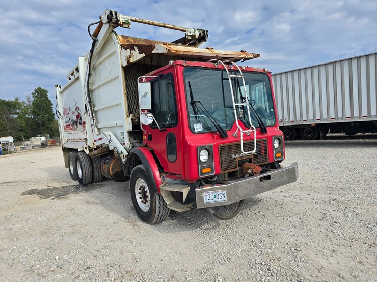 1996-mack-mr688s-image-41