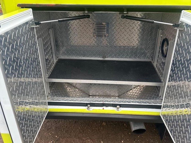 2006-gmc-sierra-3500-image-31