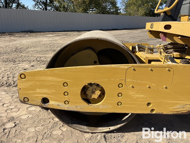 caterpillar-cs-423e-image-18