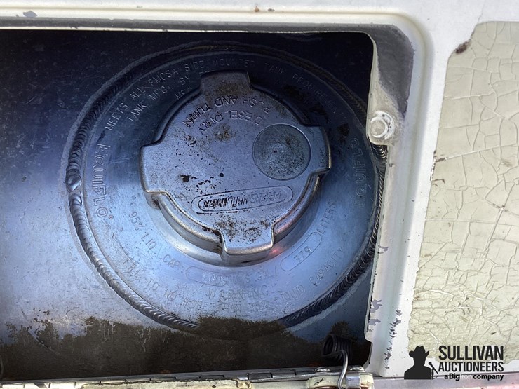 2005-freightliner-columbia-120-image-20