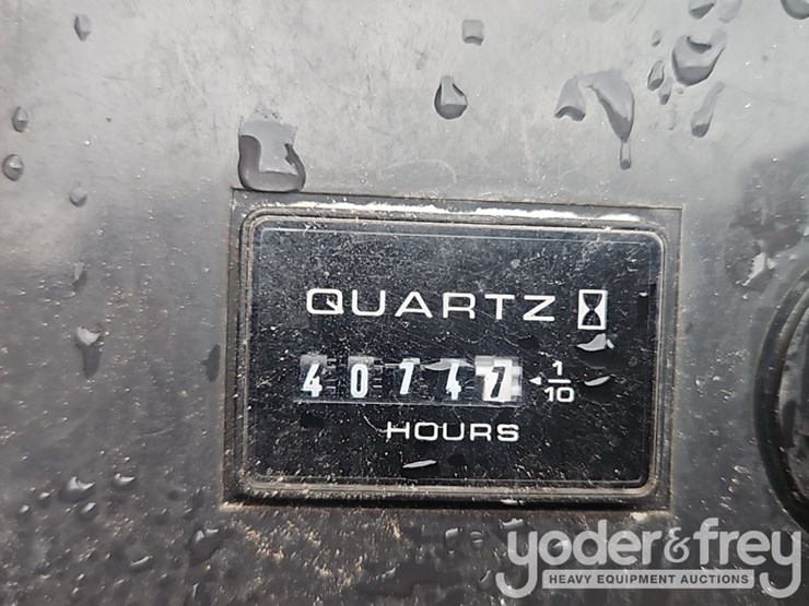 2016-jlg-800aj-image-44