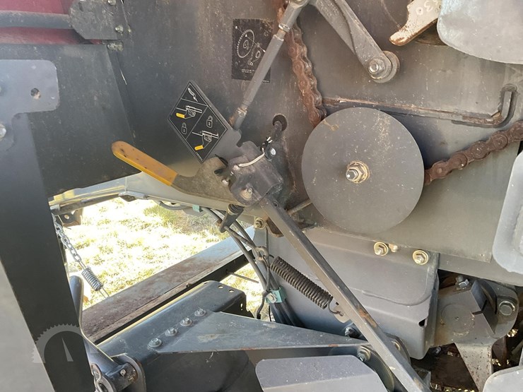 2013-massey-ferguson-2190-image-28