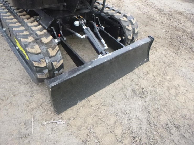 2025-vicsec-vc13-hydraulic-excavator-image-16