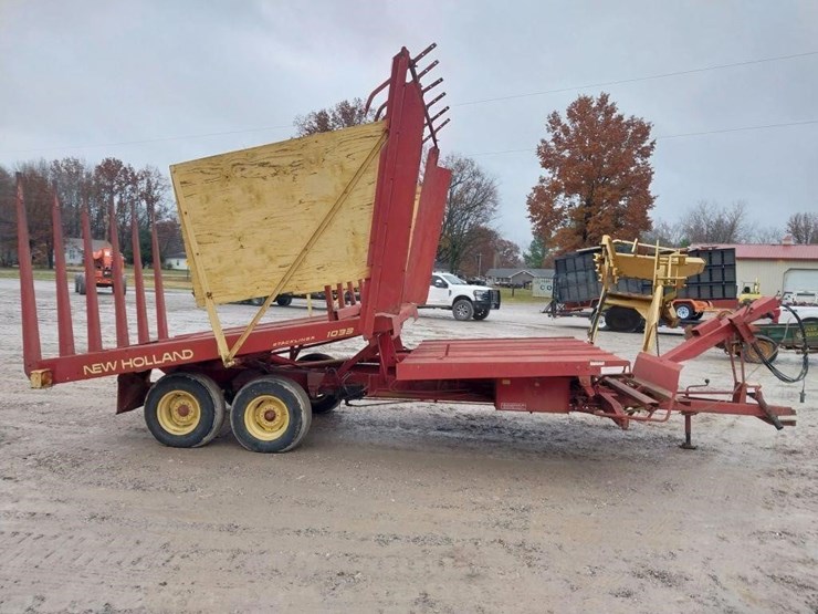 new-holland-1033-image-3