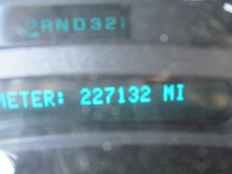 chevrolet-suburban-image-17