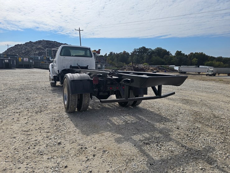 2004-ford-f650-image-18