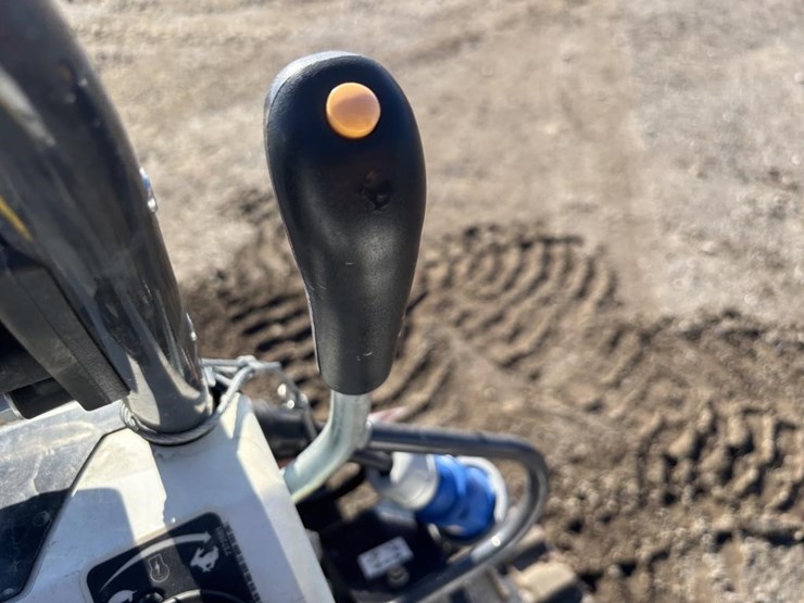 2022-bobcat-e10e-hydraulic-excavator-image-36