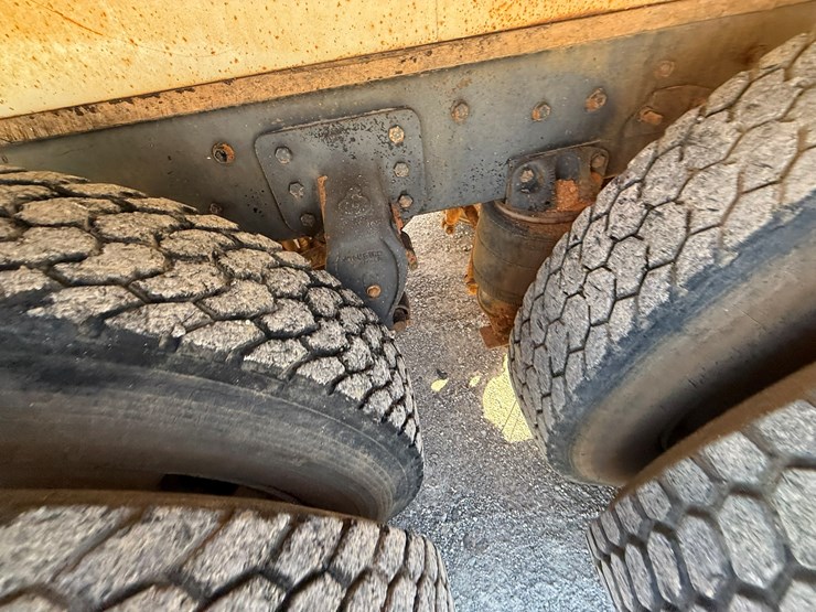 mack-r686st-image-69