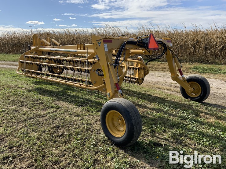 2012-vermeer-r2800-image-7