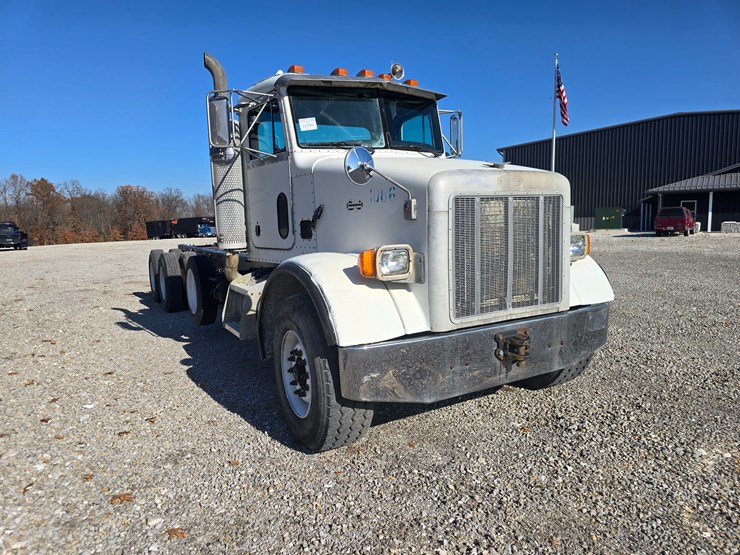 peterbilt-357-image-49