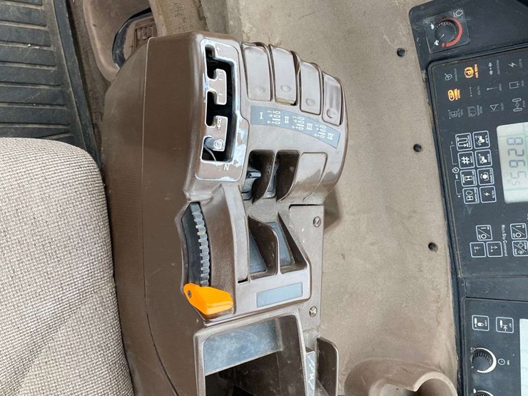 2004-joh-deere-9320t-tractor-image-61