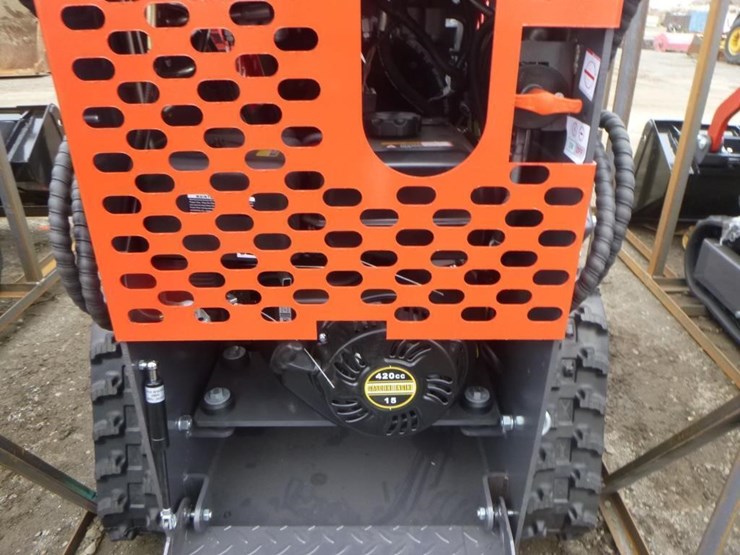 2025-agt-ysrt14-skid-steer-track-loader-image-15