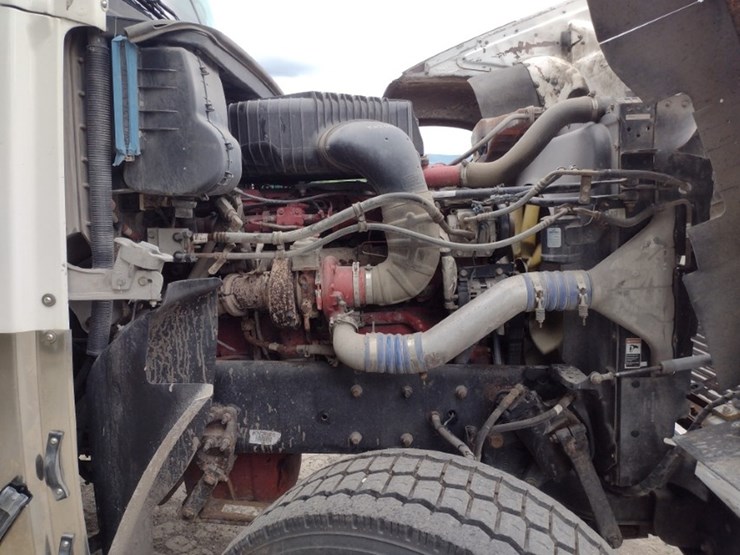 freightliner-122sd-image-23