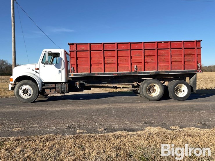 international-4700-image-8