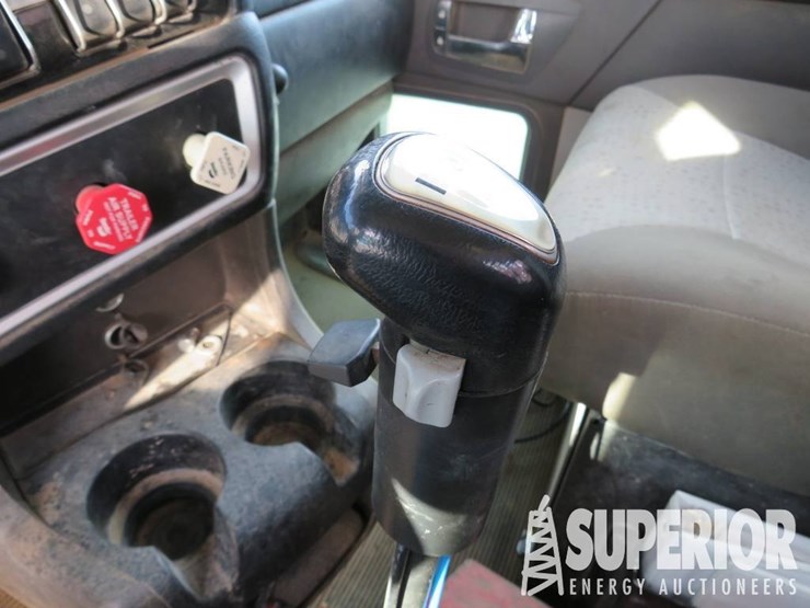 2012-kenworth-t800-image-17