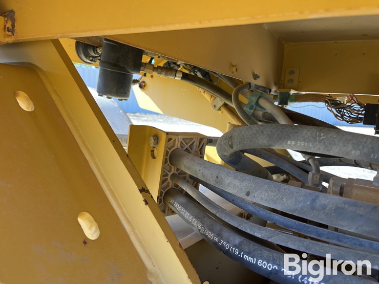 caterpillar-cs-423e-image-14