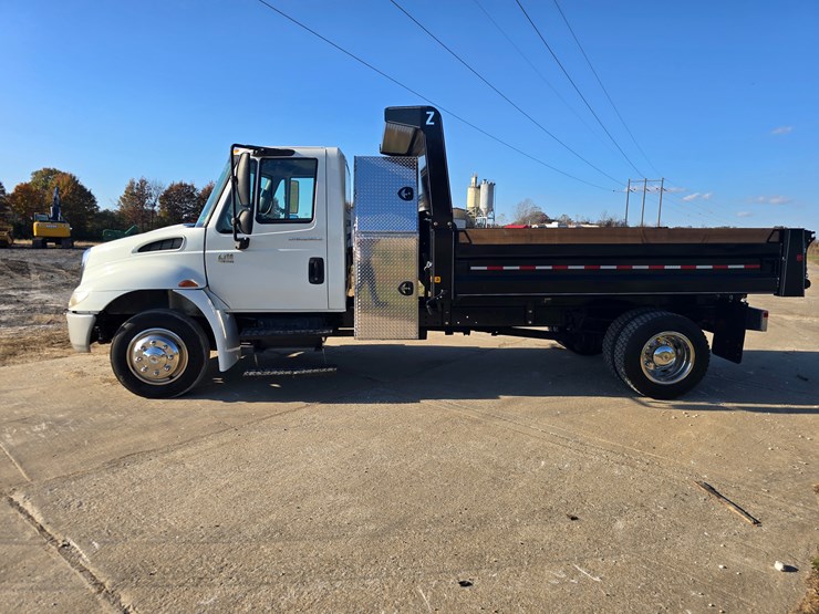 international-durastar-4300-image-5