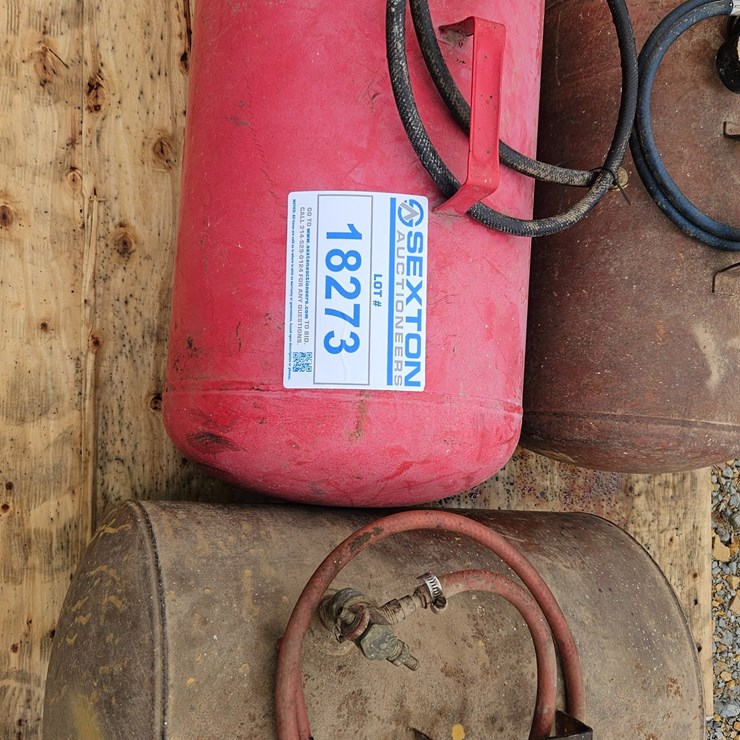 #18273 • 3 Portable Air Tanks