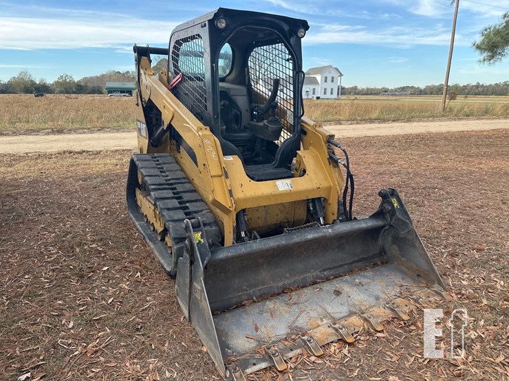 2015-caterpillar-259d-image-1