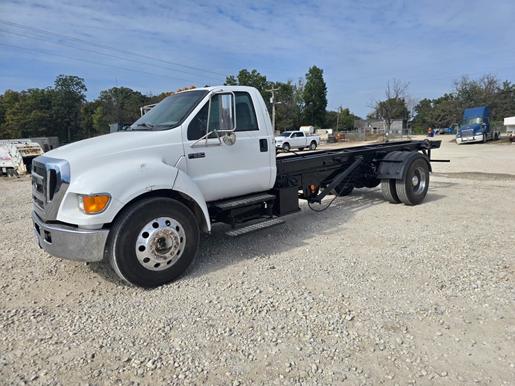 2004-ford-f650-image-4