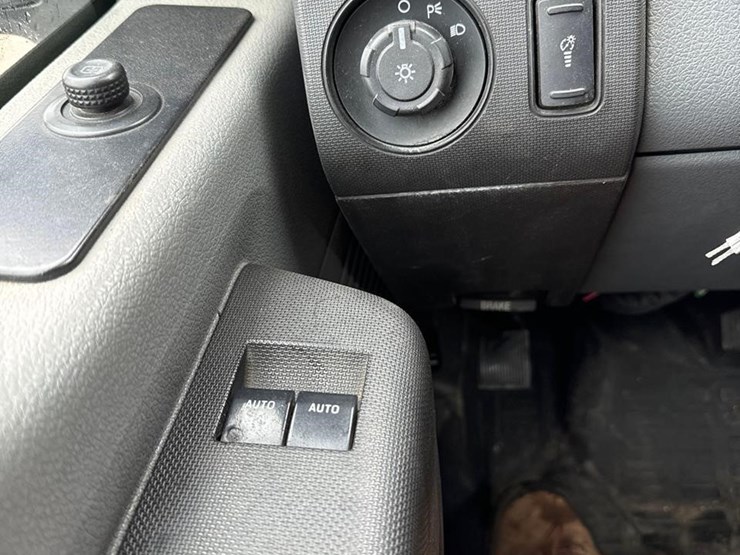 ford-f550-xl-image-20