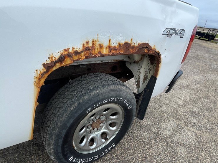 2013-chevrolet-1500-image-12