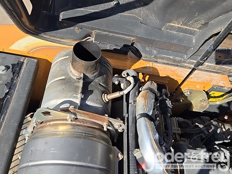 2021-case-cx210-lc-image-141