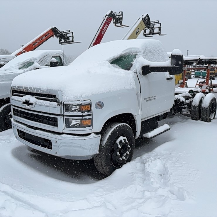 NEW UNUSED CHEVY 5500 CAB & CHASSIS VN:485371