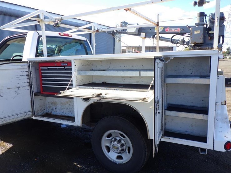 2004-chevrolet-2500hd-image-8