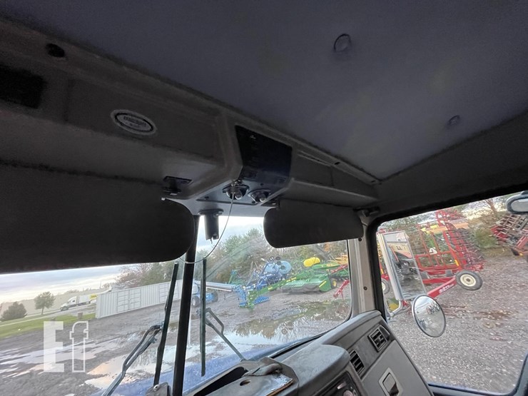 2004-kenworth-t800-image-36