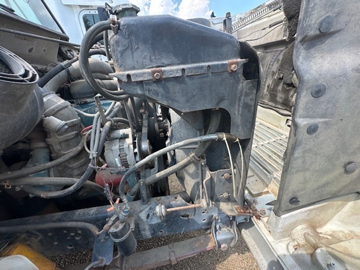 1994-international-4700-image-51