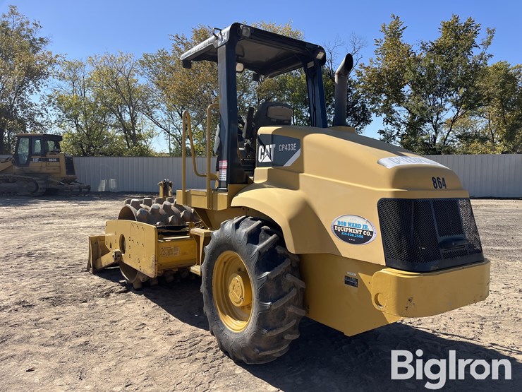 caterpillar-cp-433e-image-7