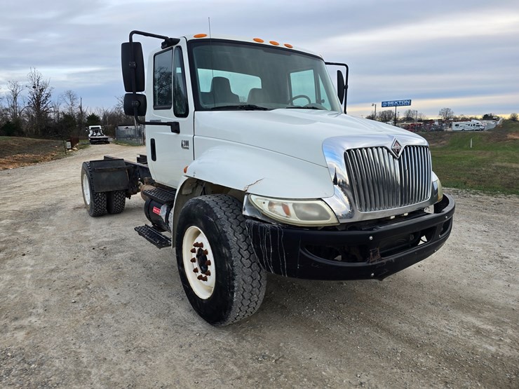 international-durastar-4300-image-20