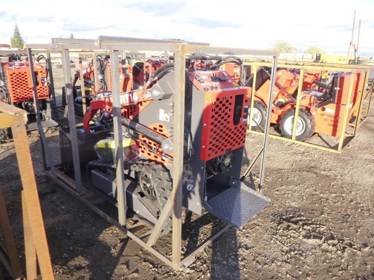 2025-agt-ysrt14-skid-steer-track-loader-image-4