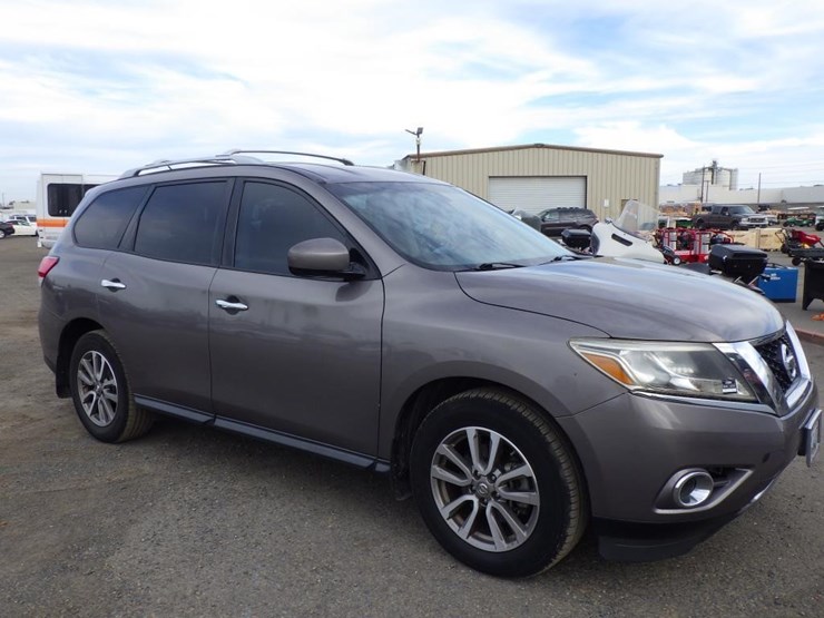 2014-nissan-pathfinder-image-2