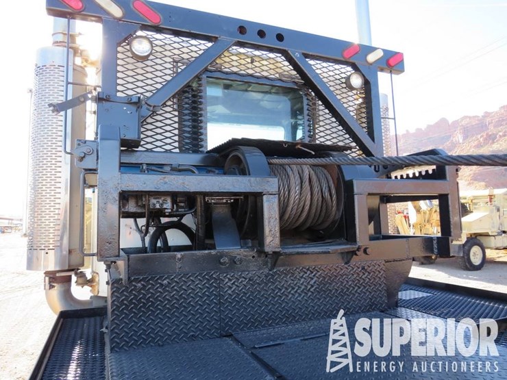 2006-freightliner-fld120-classic-image-9