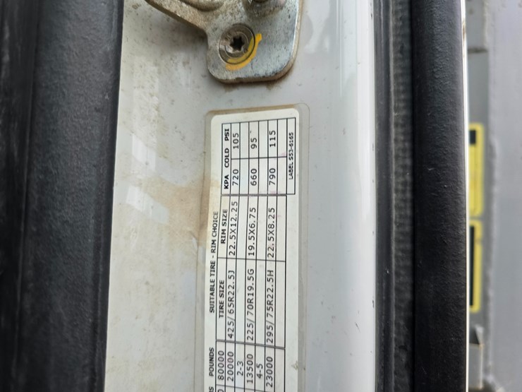 2020-peterbilt-567-image-160