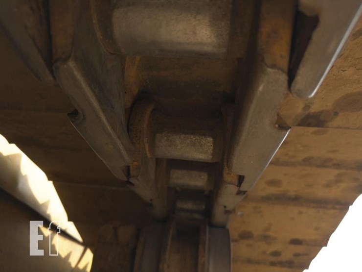 komatsu-d65px-12-image-14