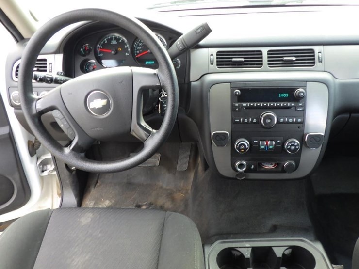 2014-chevrolet-tahoe-image-9