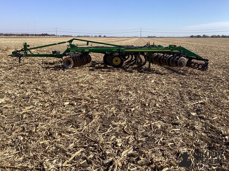 2013-john-deere-2720-image-8