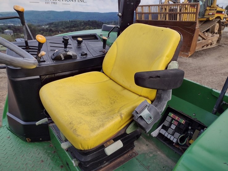 john-deere-6210-image-11