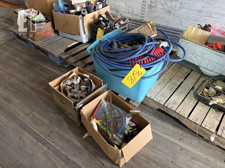 truck-parts-&-air-brake-hoses-&-hookups-image-1