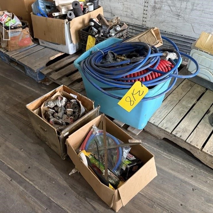 TRUCK PARTS & AIR BRAKE HOSES & HOOKUPS